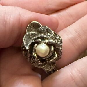 Gold Floral Pearl Center Ring - Women Jewelry